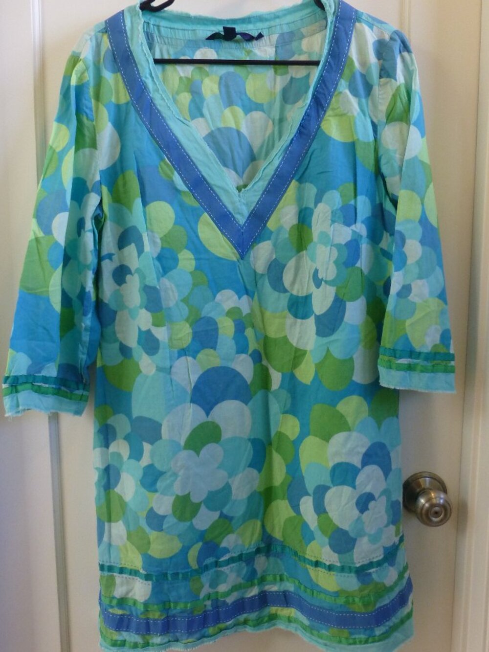Boden Geometric V Neck Tunic Top Ribbon Trim Long Sleeve Size 12 Lightweight